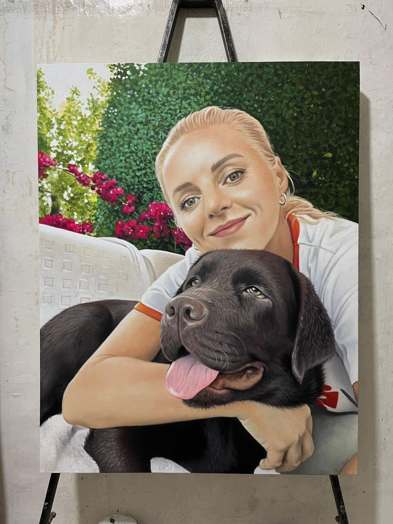 obraz podle fotky – ručně malovaný obraz ženy se psem na plátně
